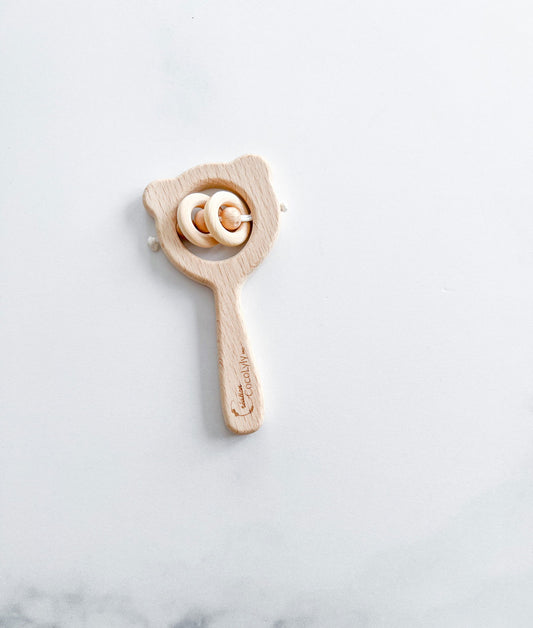 Hochet ourson tout en bois - Www.Shopthatapp.com