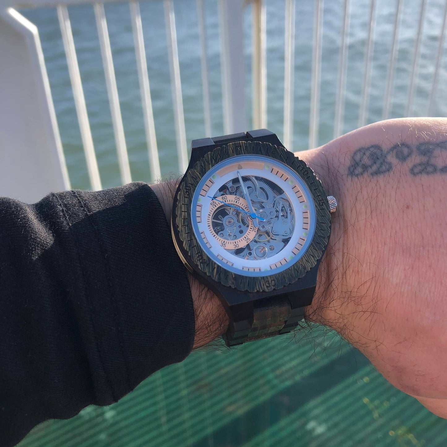 La Hemlock : Montre en bois pour homme