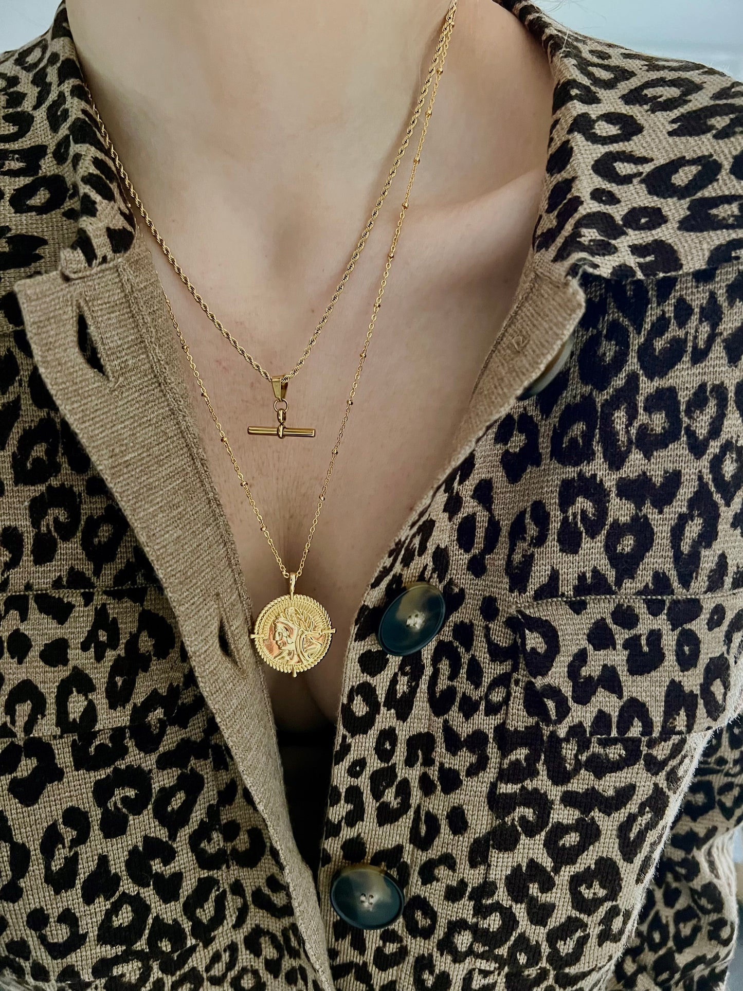 Coin Necklace - www.Shopthatapp.com