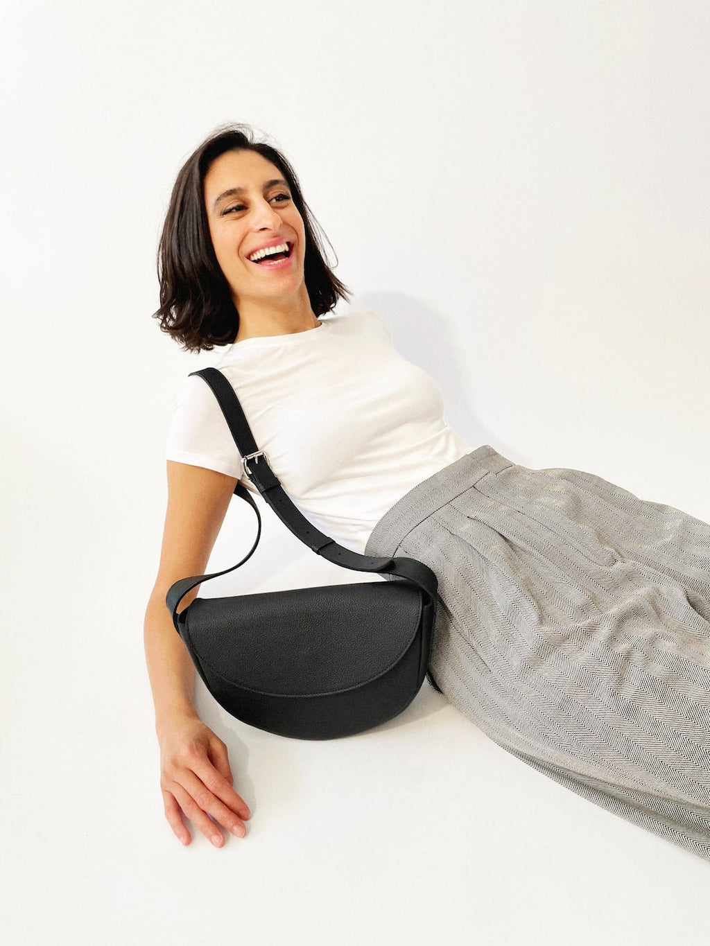 The Corsia Mezzaluna in Black - www.Shopthatapp.com