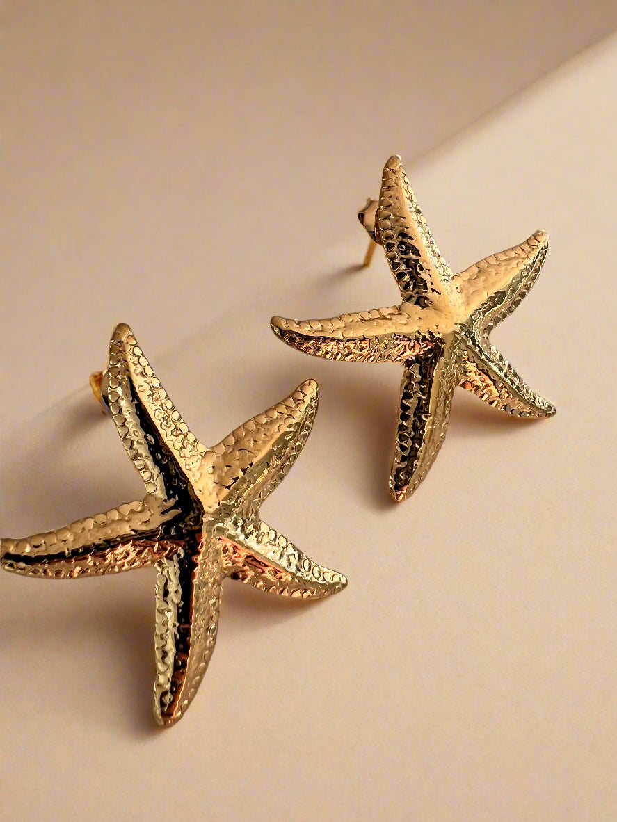 Starfish Earrings - www.Shopthatapp.com