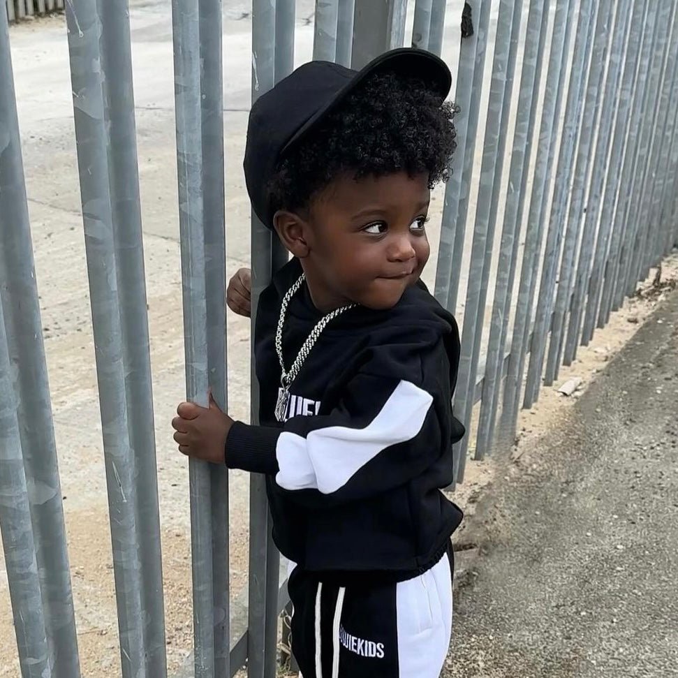 Straight Leg Tracksuit - www.Shopthatapp.com