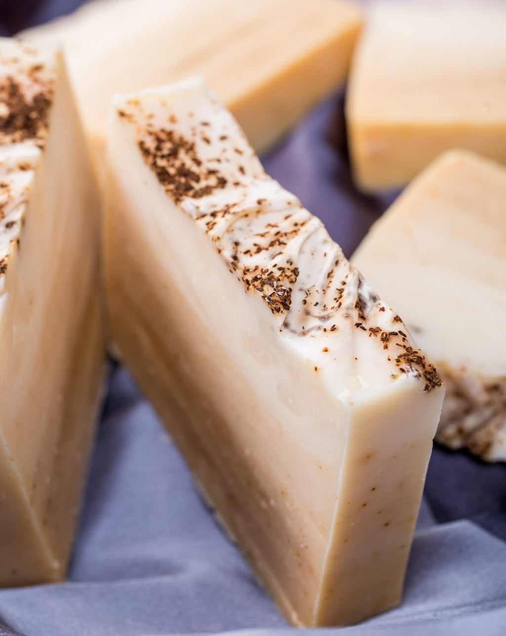 Savon Curcuma Illuminateur - www.Shopthatapp.com