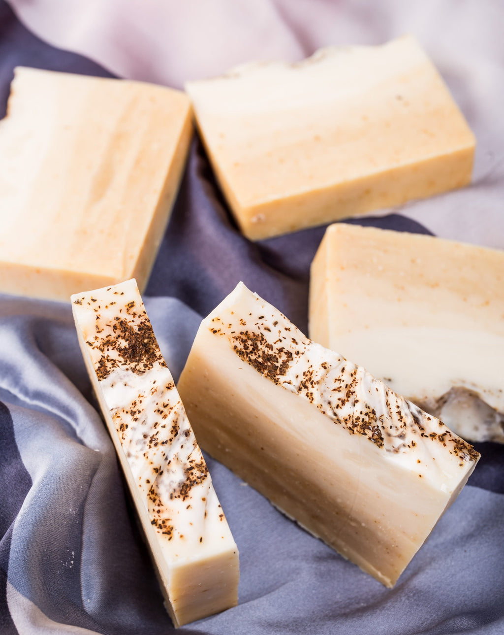 Savon Curcuma Illuminateur - www.Shopthatapp.com