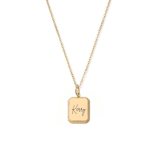 Collier avec étiquette vintage gravée sur mesure