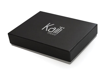 K0010EB | Salvagoccia per Bottiglia Fabriqué en Italie à Vera Pelle pieno fiore, grana dollaro - Colore Verde. Dimensions: cm 27 x 4 x 0,5. Confezione: Coffret cadeau rigide fond/coperchio