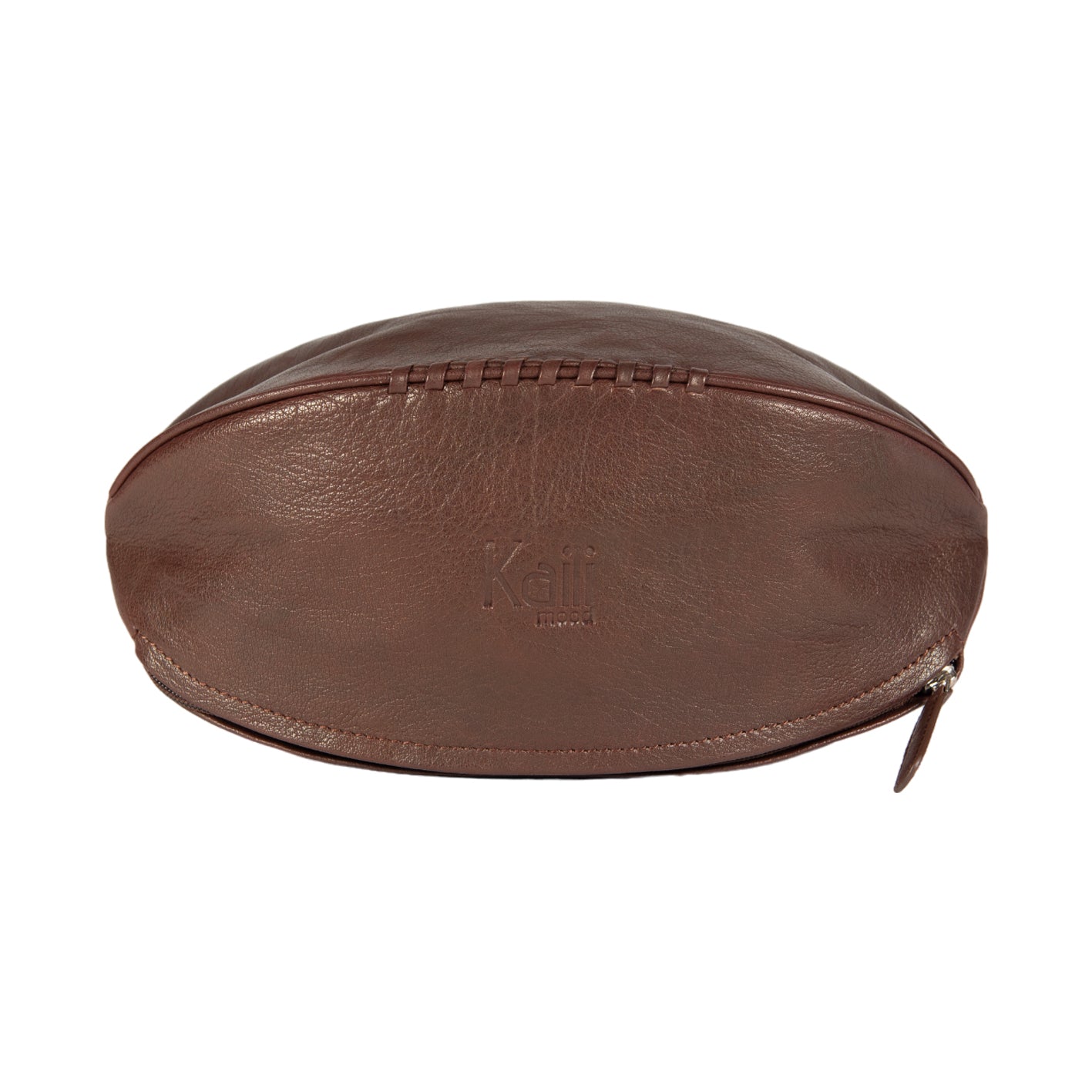 K0011BB | Beauty Case "Palla da Rugby" en Vera Pelle - Couleur: Testa Moro - Elastico interno ferma flaconi - Chiusura con lampo - Dimensioni: cm 35 x 14 x 14- Confezione: Sacchetto Tnt
