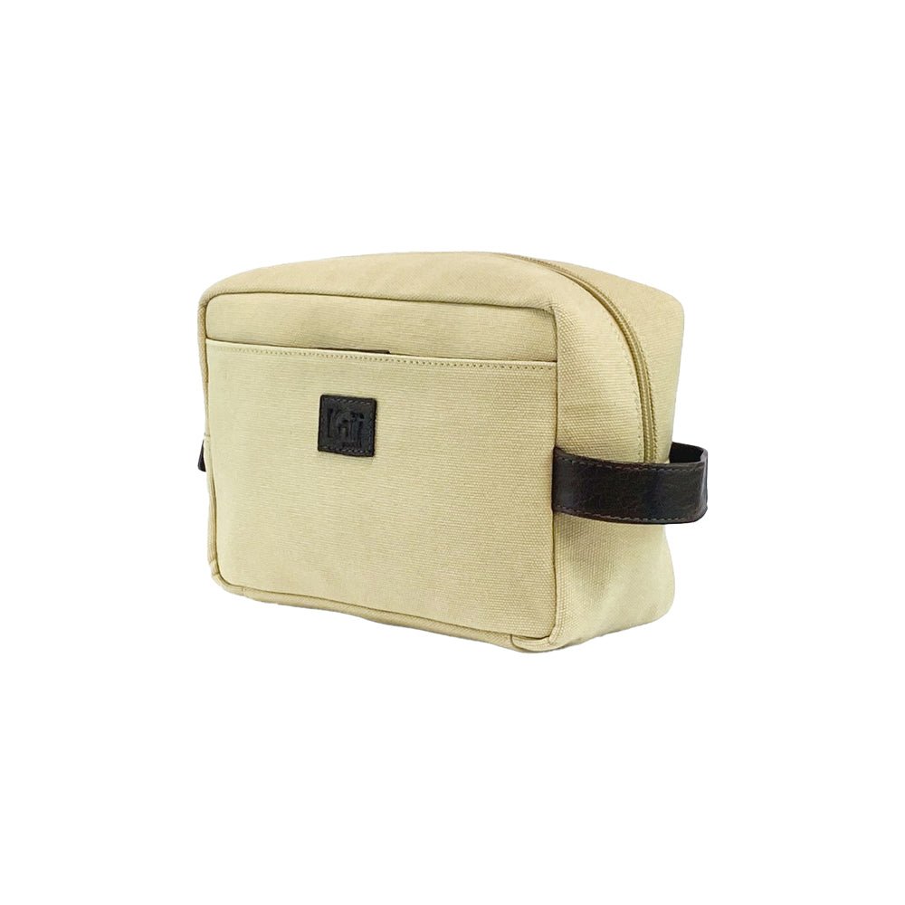 K0014GB | Beauty Case in Canvas/Vera Pelle pieno fiore, volanata. Colore Corda/Testa Moro. Maniglia laterale. Chiusura con lampo. Dimensioni: cm 24 x 15 x 9. Confezione: Sacchetto Tnt - www.Shopthatapp.com