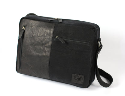 K0022AB | Messenger in Canvas/Vera Pelle, pieno fiore, volanata - Colore Nero. Accessori Nickel Anticato, Chiusura superiore con lampo. Dimensioni: cm 35 x 26 x 10. Confezione: Sacchetto Tnt - www.Shopthatapp.com