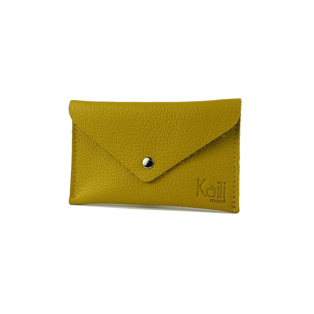 K0040RB | Bustina con pattina Made in Italy in Vera Pelle pieno fiore, grana dollaro - Colore Giallo - Dimensioni: cm 13 x 8 x 0,5 - Confezione: Gift Box rigido fondo/coperchio - www.Shopthatapp.com