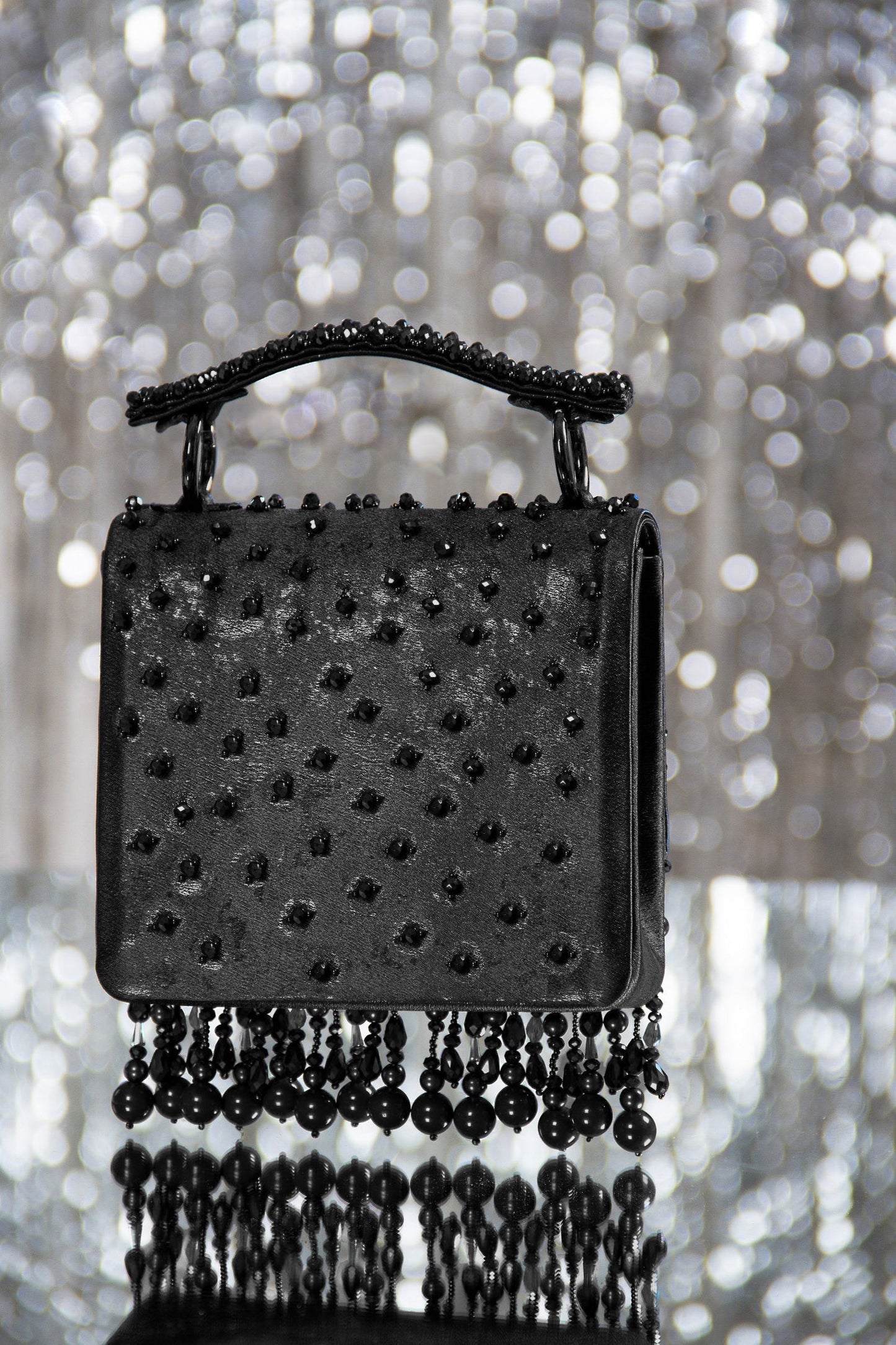 KYRA BLACK CLUTCH - Www.Shopthatapp.com
