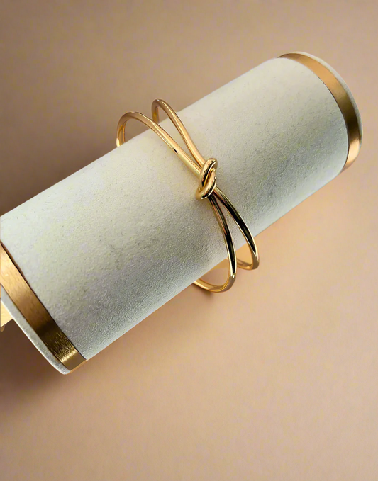 Knot Cuff Arm Stack - www.Shopthatapp.com