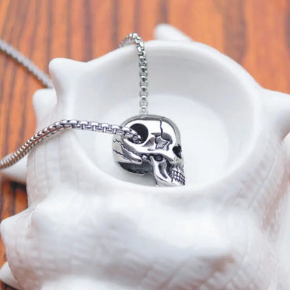Male titanium steel skull necklace - www.Shopthatapp.com