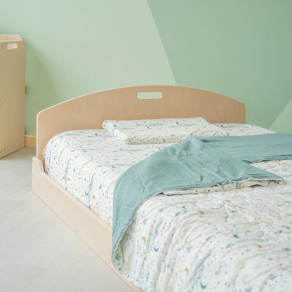 CHERRY TWIN - Montessori Floor Bed with Shelves - www.Shopthatapp.com