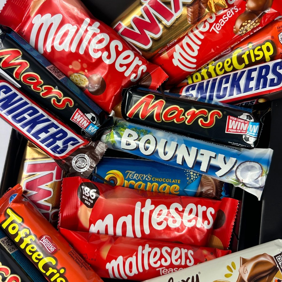 Mars Chocolate Signature Gift Hamper-Food and beverage-www.Shopthatapp.com-HamperWell