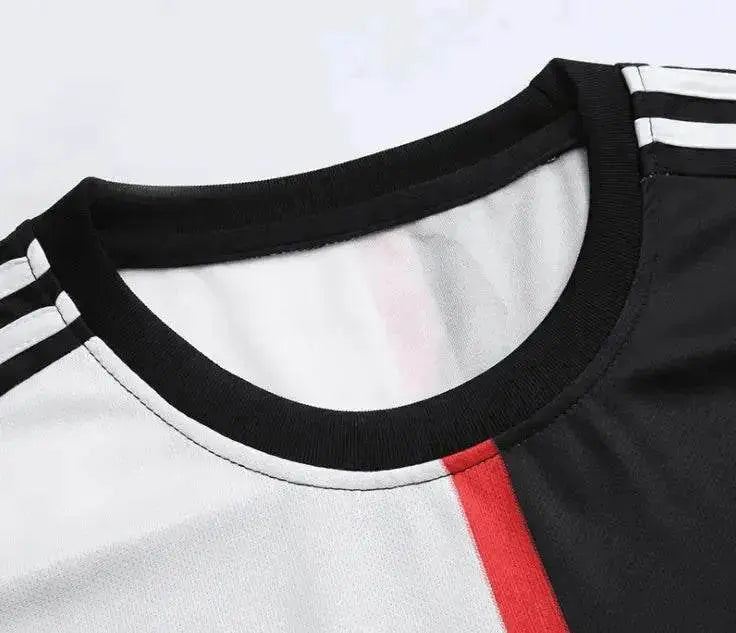 Men's football uniform - www.Shopthatapp.com #