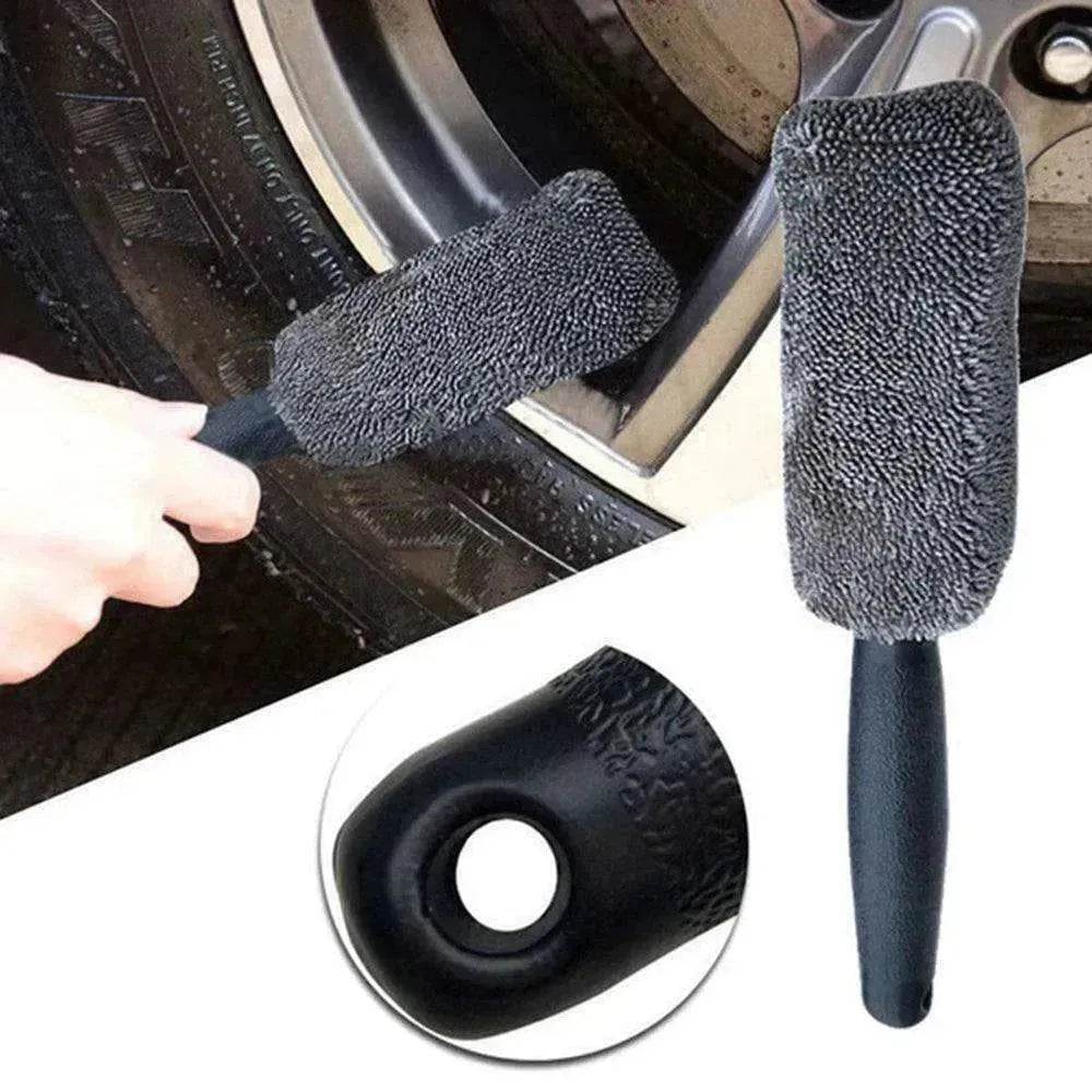 Microfiber High Quality Long Handle Tire Brush - www.Shopthatapp.com