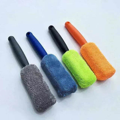 Microfiber High Quality Long Handle Tire Brush - www.Shopthatapp.com