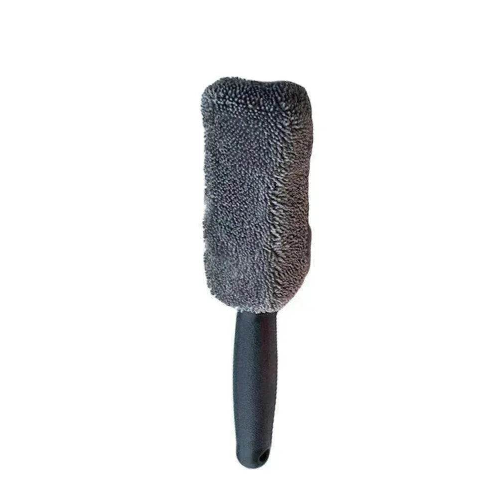 Microfiber High Quality Long Handle Tire Brush - www.Shopthatapp.com