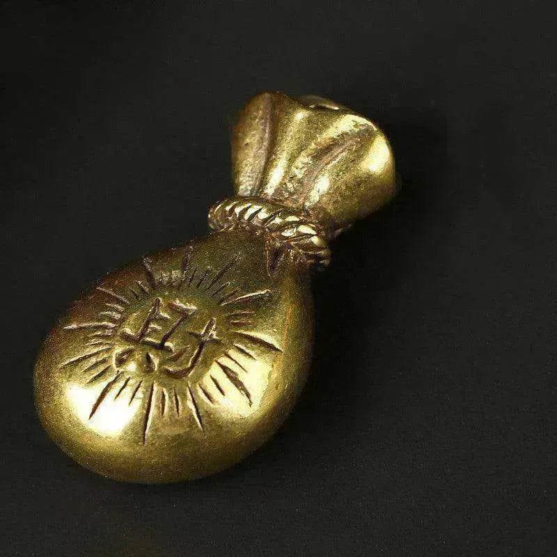 Money bag keychain - www.Shopthatapp.com