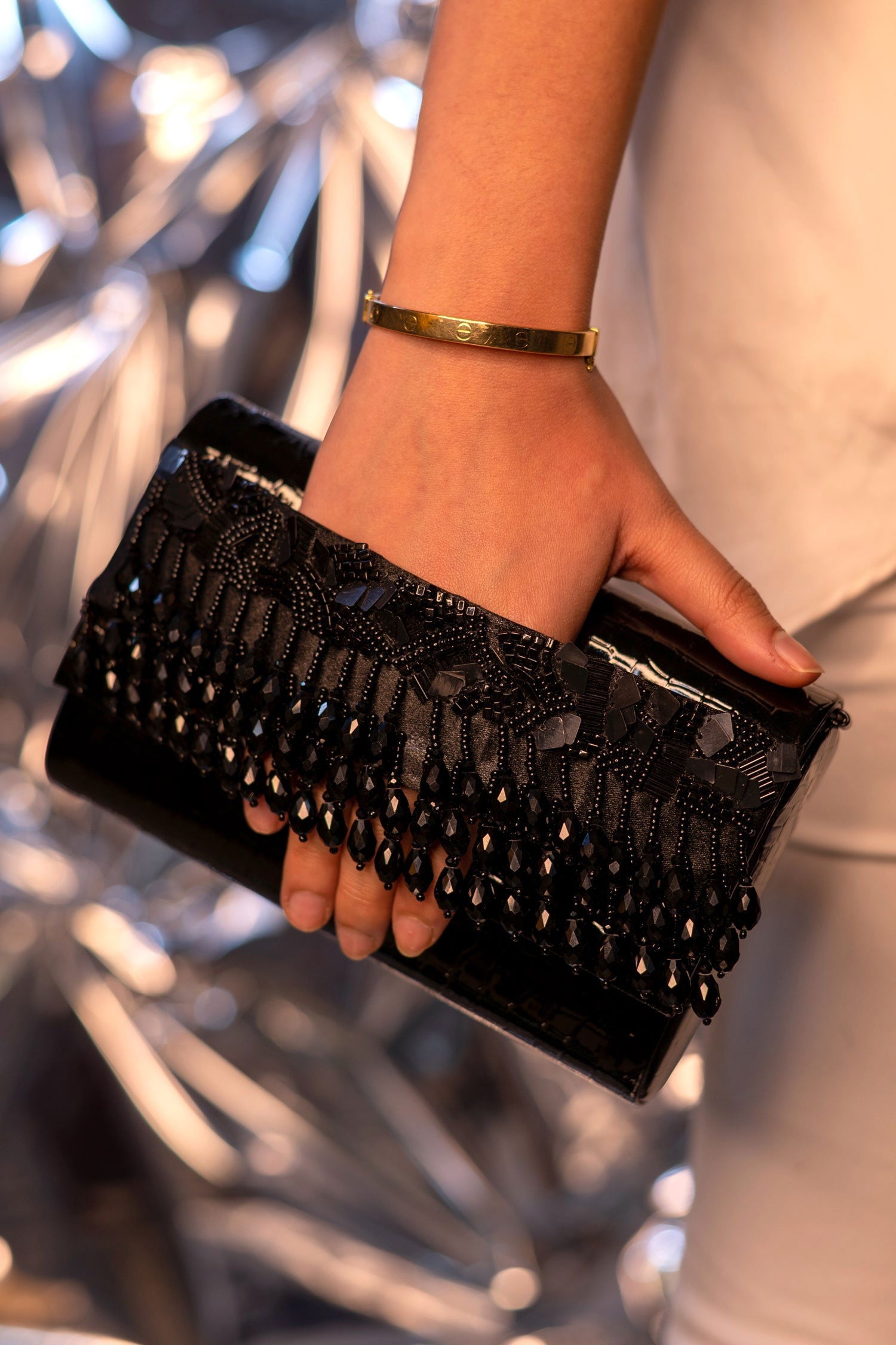 NOORIE BLACK HANDHELD CLUTCH-Handbags, purses, etc.-www.Shopthatapp.com-Clutch-It Handbags