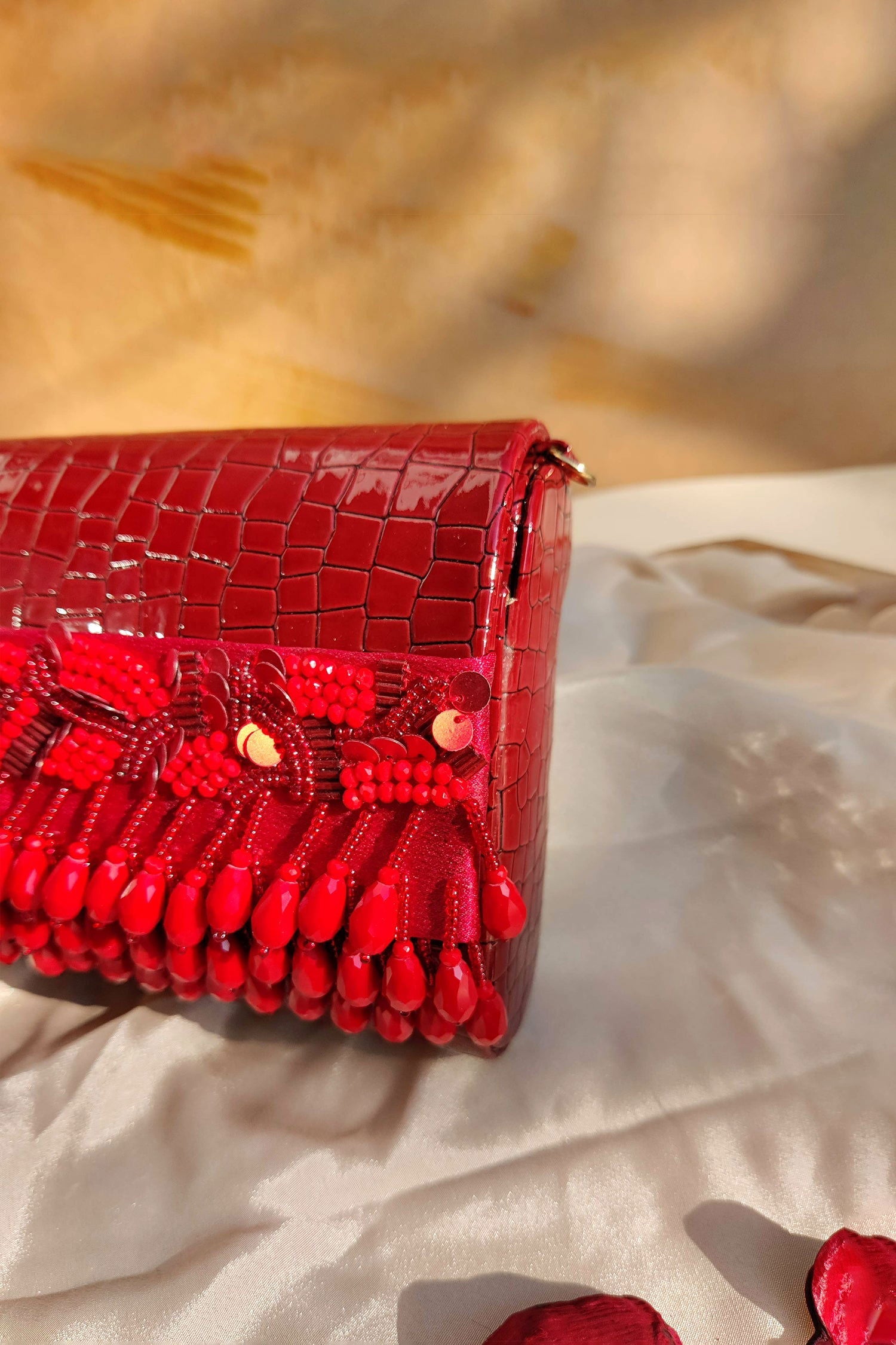 NOORIE RED HANDHELD CLUTCH-Handbags, purses, etc.-www.Shopthatapp.com-Clutch-It Handbags
