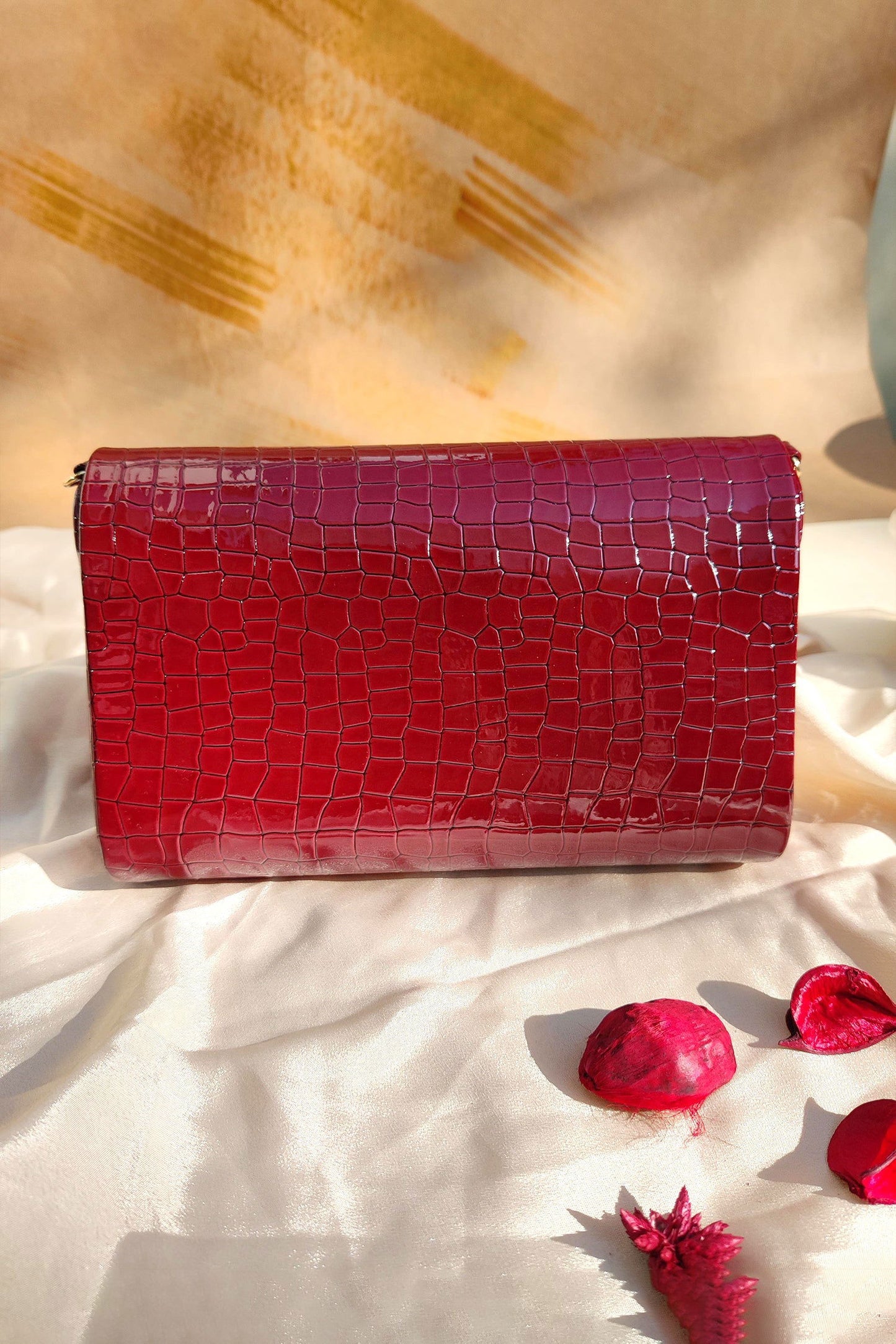 NOORIE RED HANDHELD CLUTCH-Handbags, purses, etc.-www.Shopthatapp.com-Clutch-It Handbags
