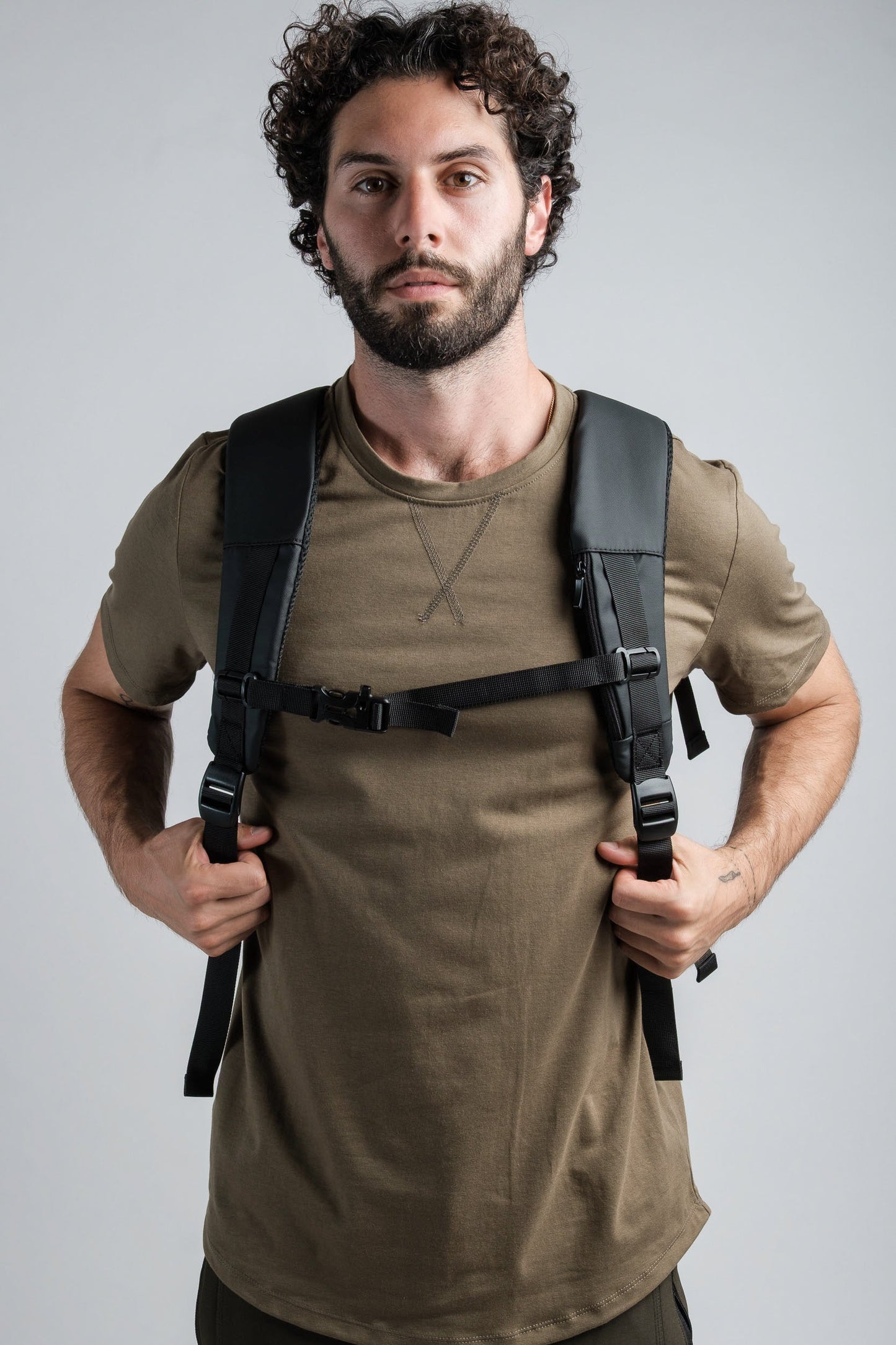 "Voyager" Expandable Backpack 26L / 38L with Built-in Rain Coat - www.Shopthatapp.com