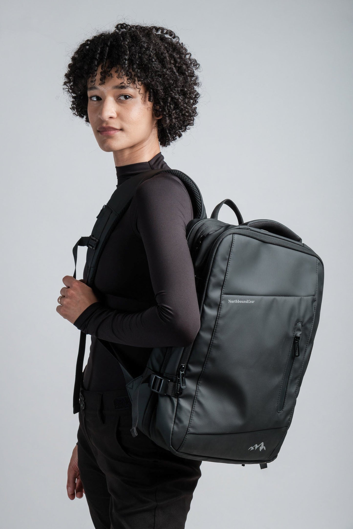 "Voyager" Expandable Backpack 26L / 38L with Built-in Rain Coat - www.Shopthatapp.com