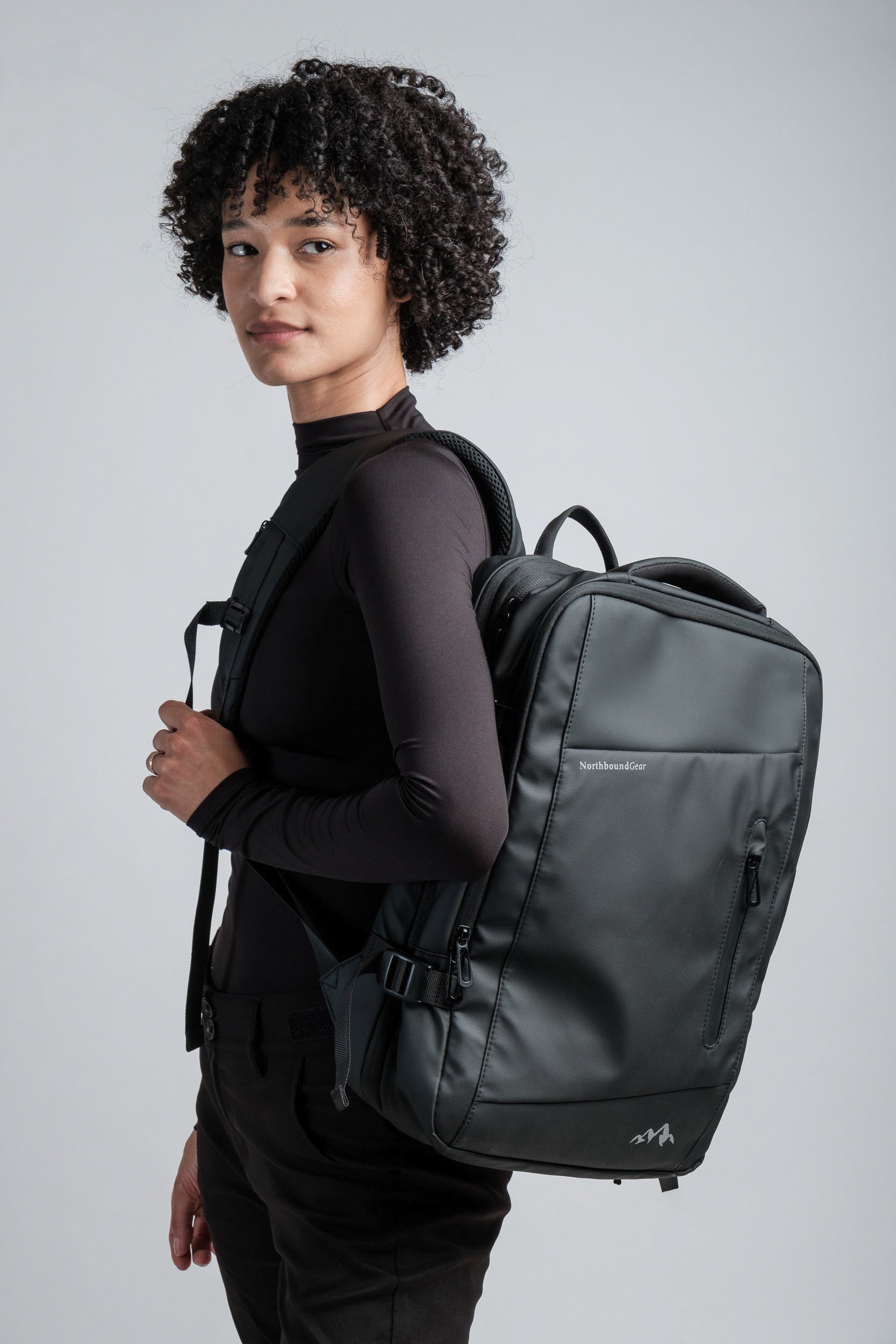 "Voyager" Expandable Backpack 26L / 38L with Built-in Rain Coat - www.Shopthatapp.com