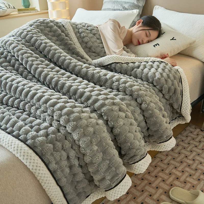 Coral Flannel Winter Thicken Thermal Cover Blanket - www.Shopthatapp.com