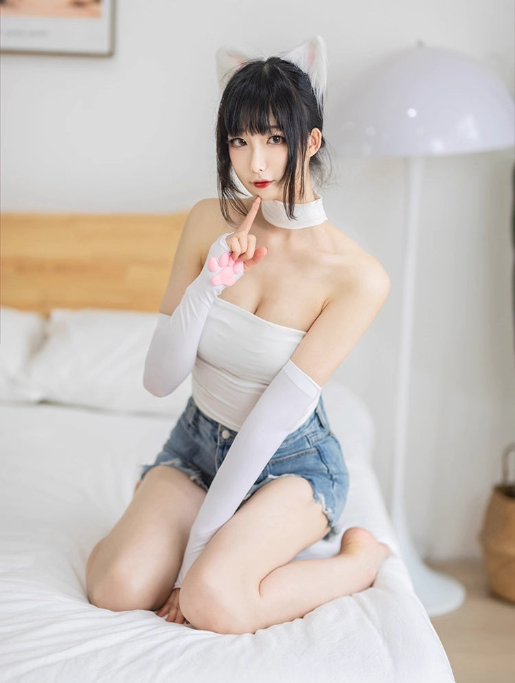 Cat Paw Sleeves with 3D Cat Paw Paddings Anime Style Velvet Cosplay Sleeves - www.Shopthatapp.com