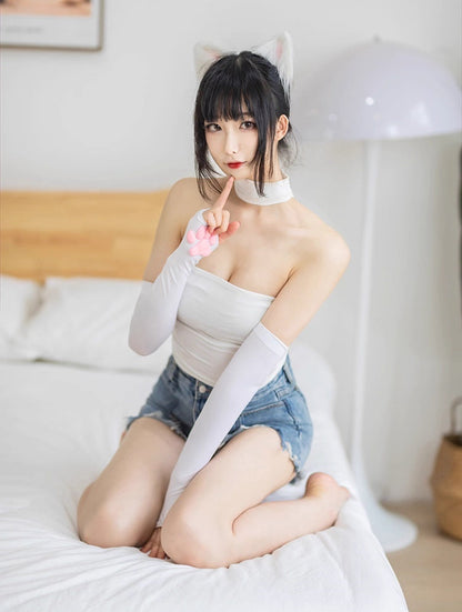 Cat Paw Sleeves with 3D Cat Paw Paddings Anime Style Velvet Cosplay Sleeves - www.Shopthatapp.com