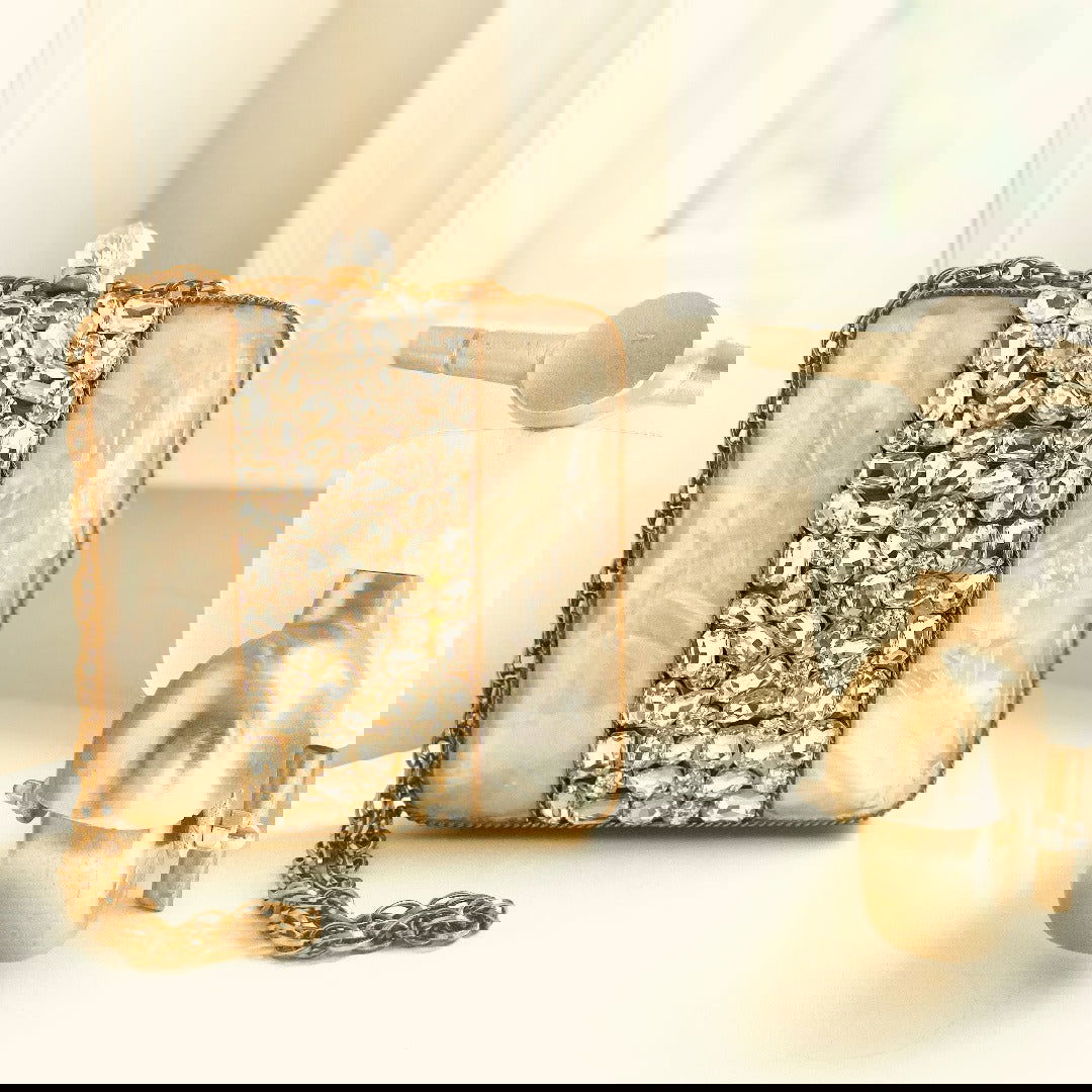 PARIS - www.Shopthatapp.com