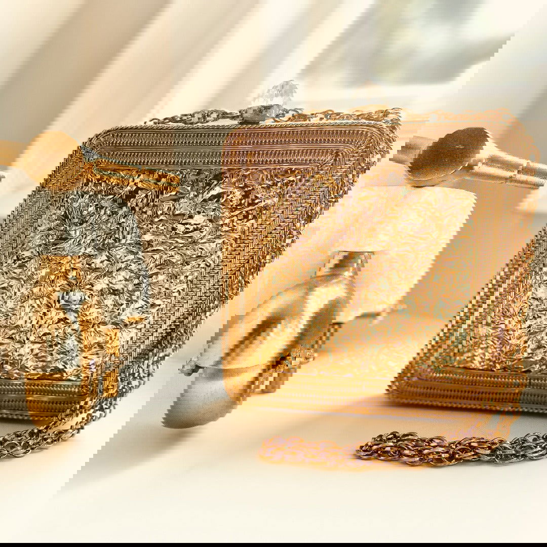 PARIS - www.Shopthatapp.com