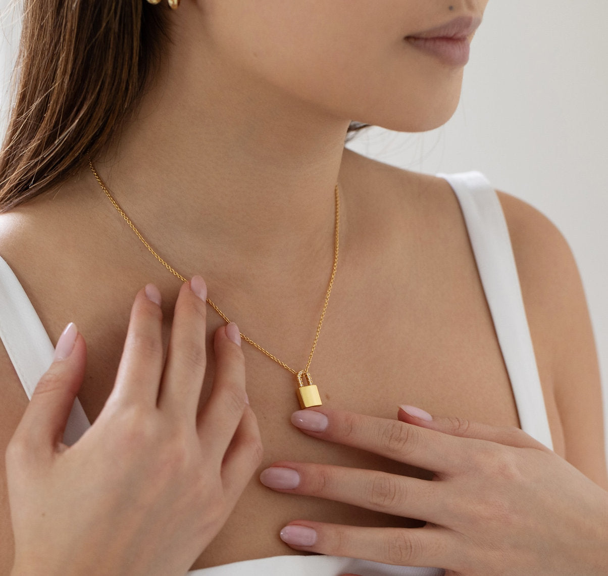 Padlock Necklace - www.Shopthatapp.com