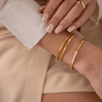 Pearl Molten Cuff (Sample Sale) - www.Shopthatapp.com