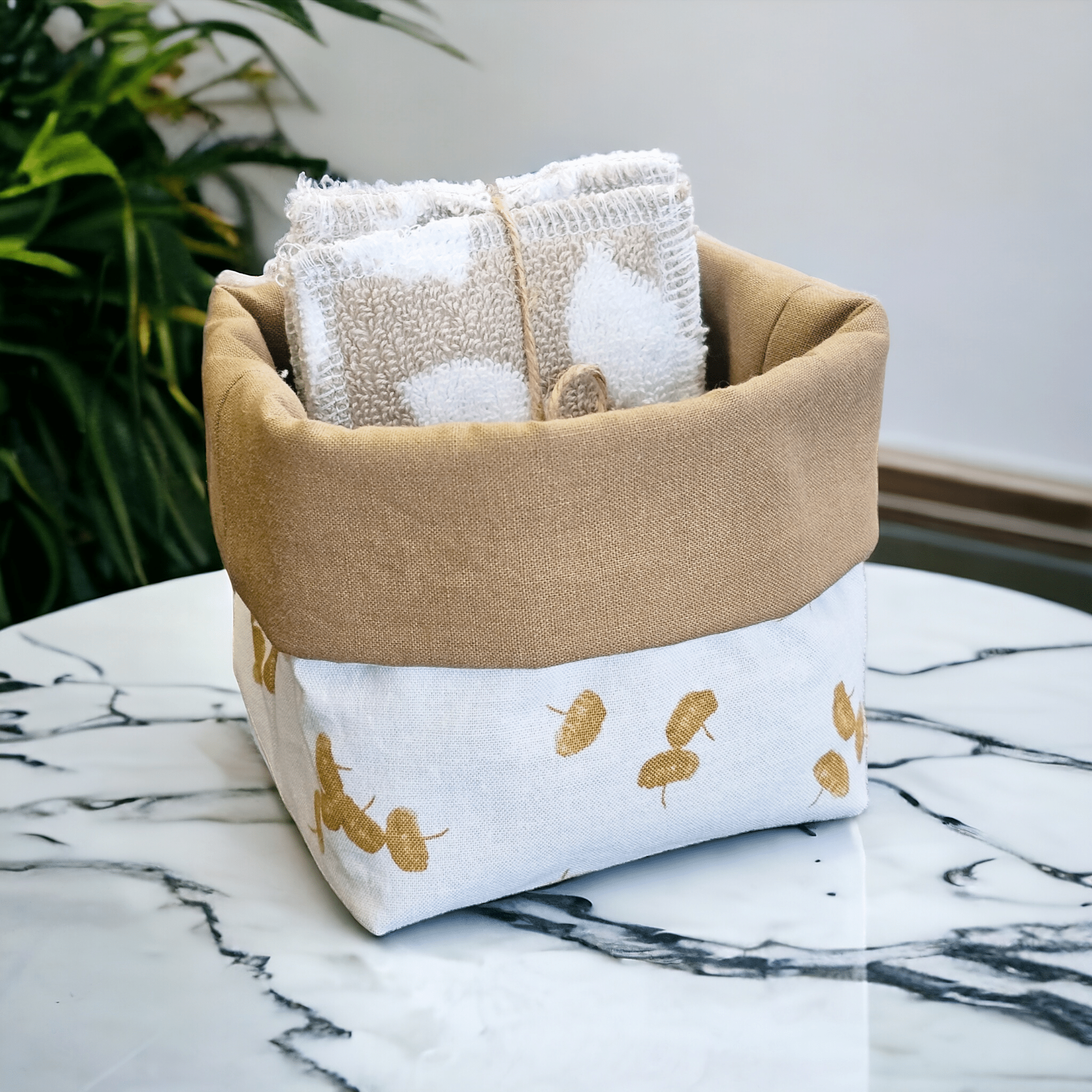 Lingettes et panier de rangement réversible. - www.Shopthatapp.com