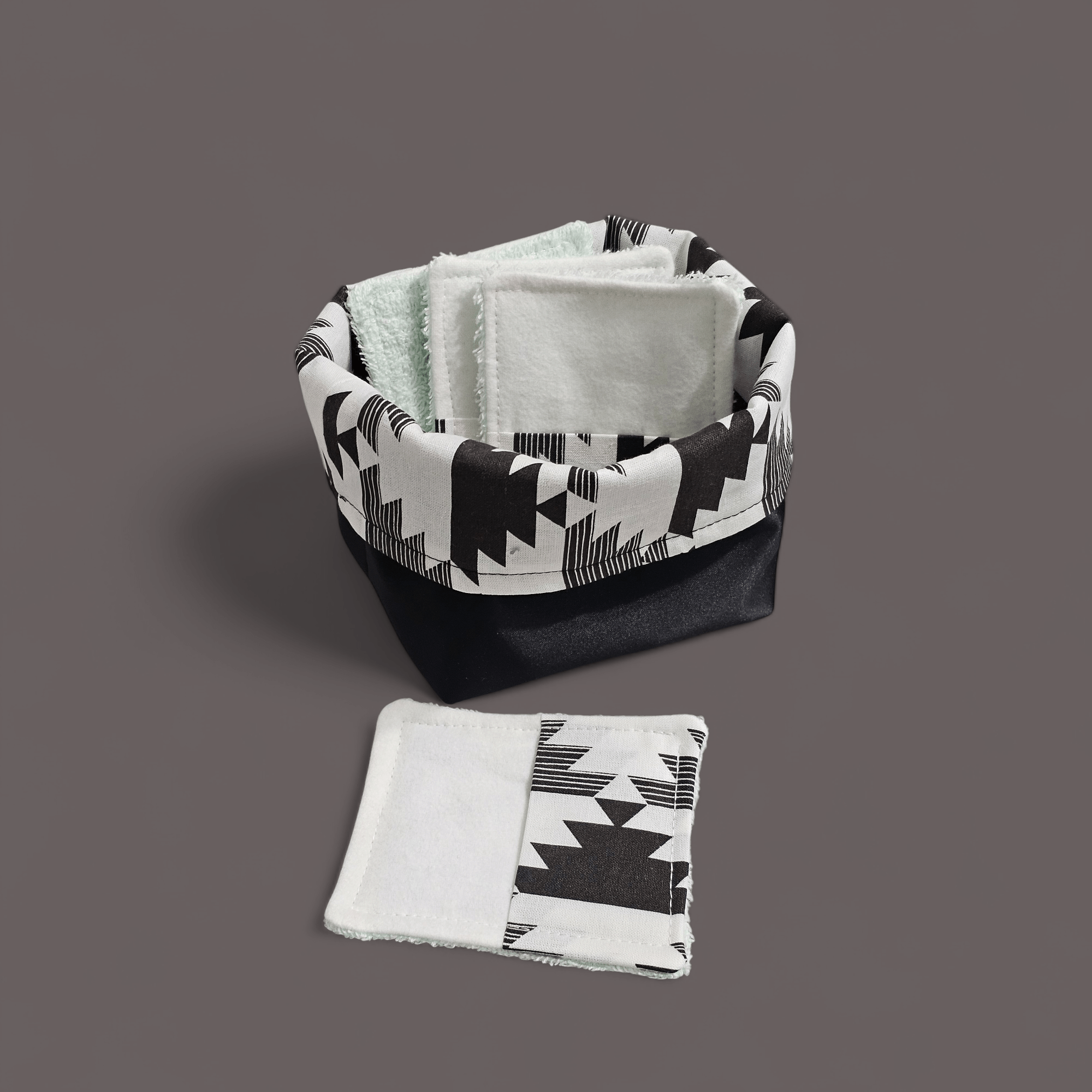 Lingettes et panier de rangement réversible. - www.Shopthatapp.com