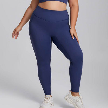 Plus Size Women Sports Workout Gym - Sleeveless Crop and Pant - www.Shopthatapp.com #