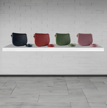 RB1002E | Borsa a Tracolla  in Vera Pelle Made in Italy con Tracolla removibile in pelle e attacchi con fibbie in metallo Oro Lucido - Colore Verde - Dimensioni: cm 26 x 20 x 10 - www.Shopthatapp.com