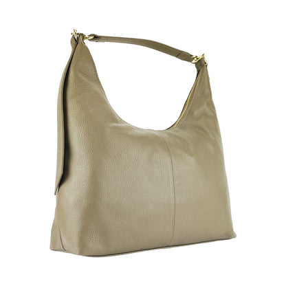 RB1017AQ | Borsa Donna a spalla Morbida in Vera Pelle Made in Italy con manico singolo e tracolla removibile. Attacchi con moschettoni in metallo Oro Lucido - Colore Taupe - Dimensioni: cm 36 x 40 x 13 - www.Shopthatapp.com