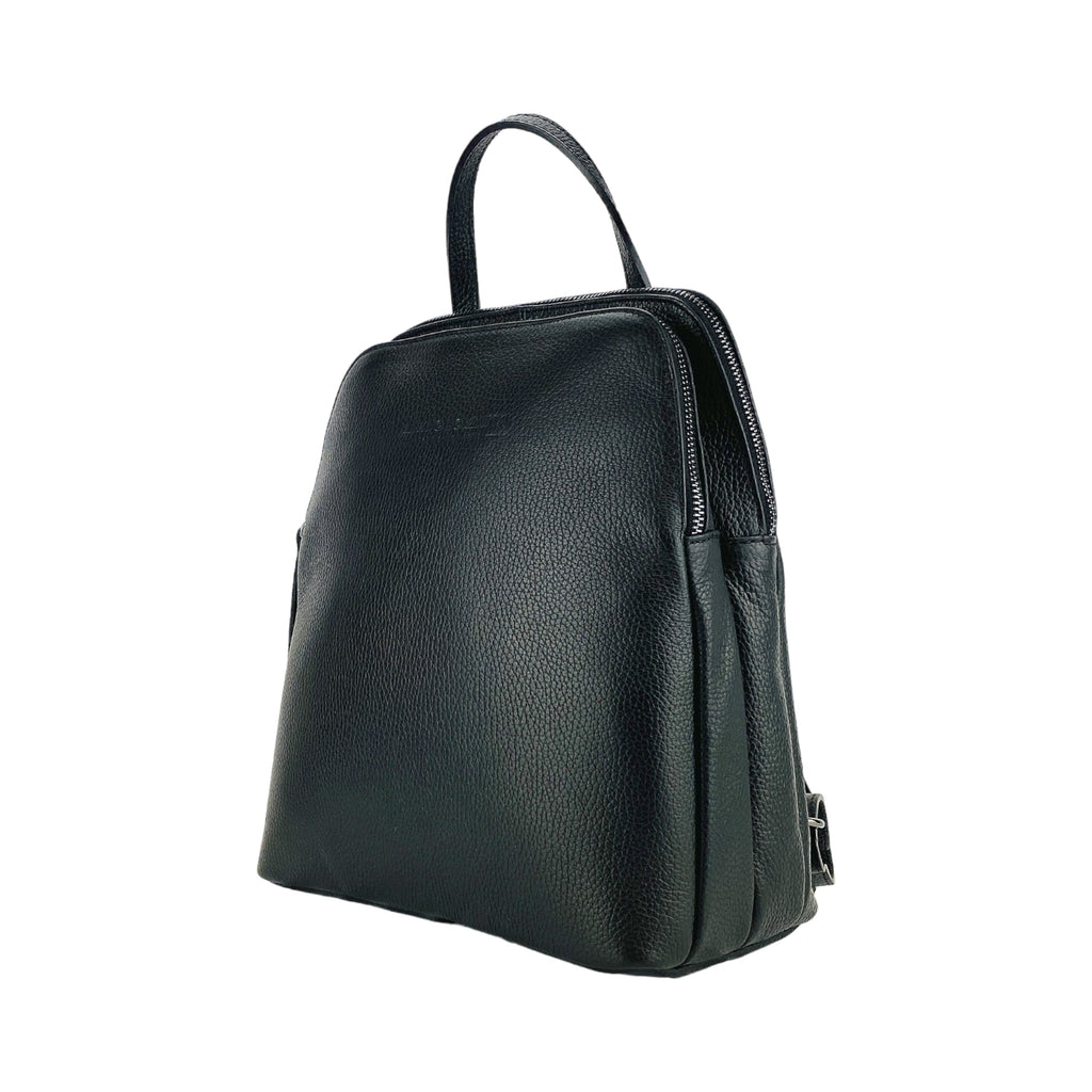 RB1018A | Zaino Donna Doppio scomparto in Vera Pelle Made in Italy con spallacci regolabili. Accessori in metallo Canna di Fucile - Colore Nero - Dimensioni: cm 26 x 30 x 14,5 - www.Shopthatapp.com