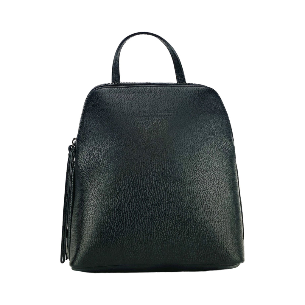 RB1018A | Zaino Donna Doppio scomparto in Vera Pelle Made in Italy con spallacci regolabili. Accessori in metallo Canna di Fucile - Colore Nero - Dimensioni: cm 26 x 30 x 14,5 - www.Shopthatapp.com