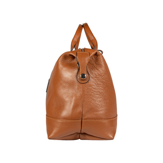 RB1029S | Borsone da Viaggio in Vera Pelle Made in Italy con Tracolla regolabile e removibile. Chiusura con lampo e Accessori in metallo Nickel Lucido - Colore Cognac - Dimensioni: cm 57 x 26 x 24 - www.Shopthatapp.com