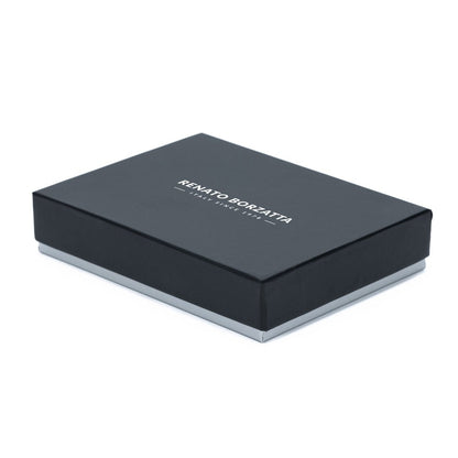 RB12106A | Portafogli Uomo in Vera Pelle pieno fiore, grana dollaro/leggera. Couleur Noir. Protection RFID. Dimensioni da chiuso: cm 12,5 x 9,5 x 2. Confezione: Scatola regalo fondo/coperchio