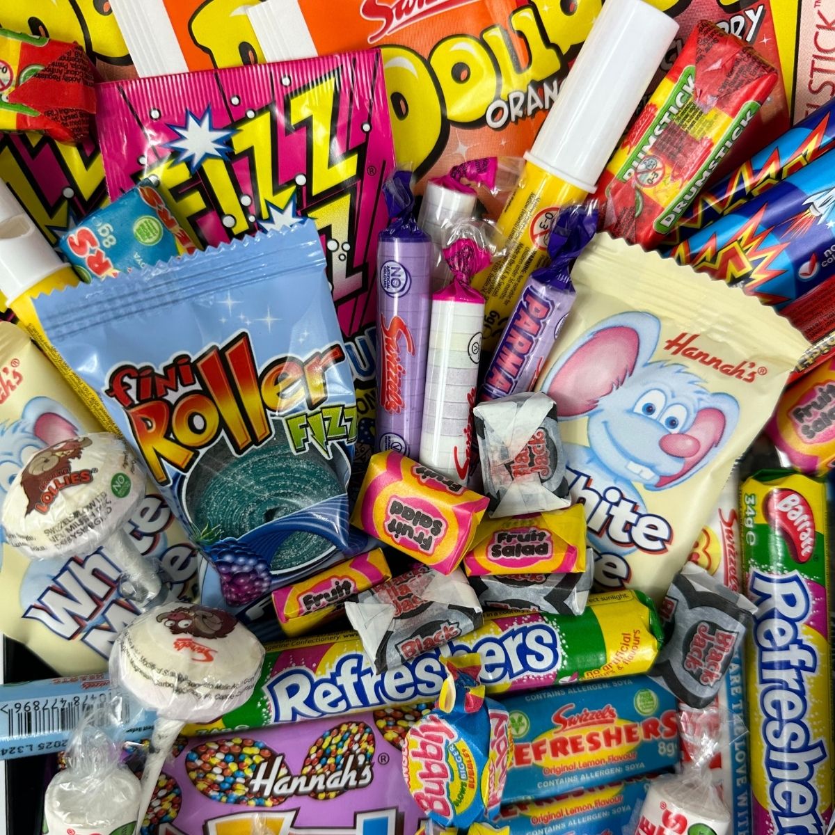Retro Candy Signature Gift Hamper-Food and beverage-www.Shopthatapp.com-HamperWell