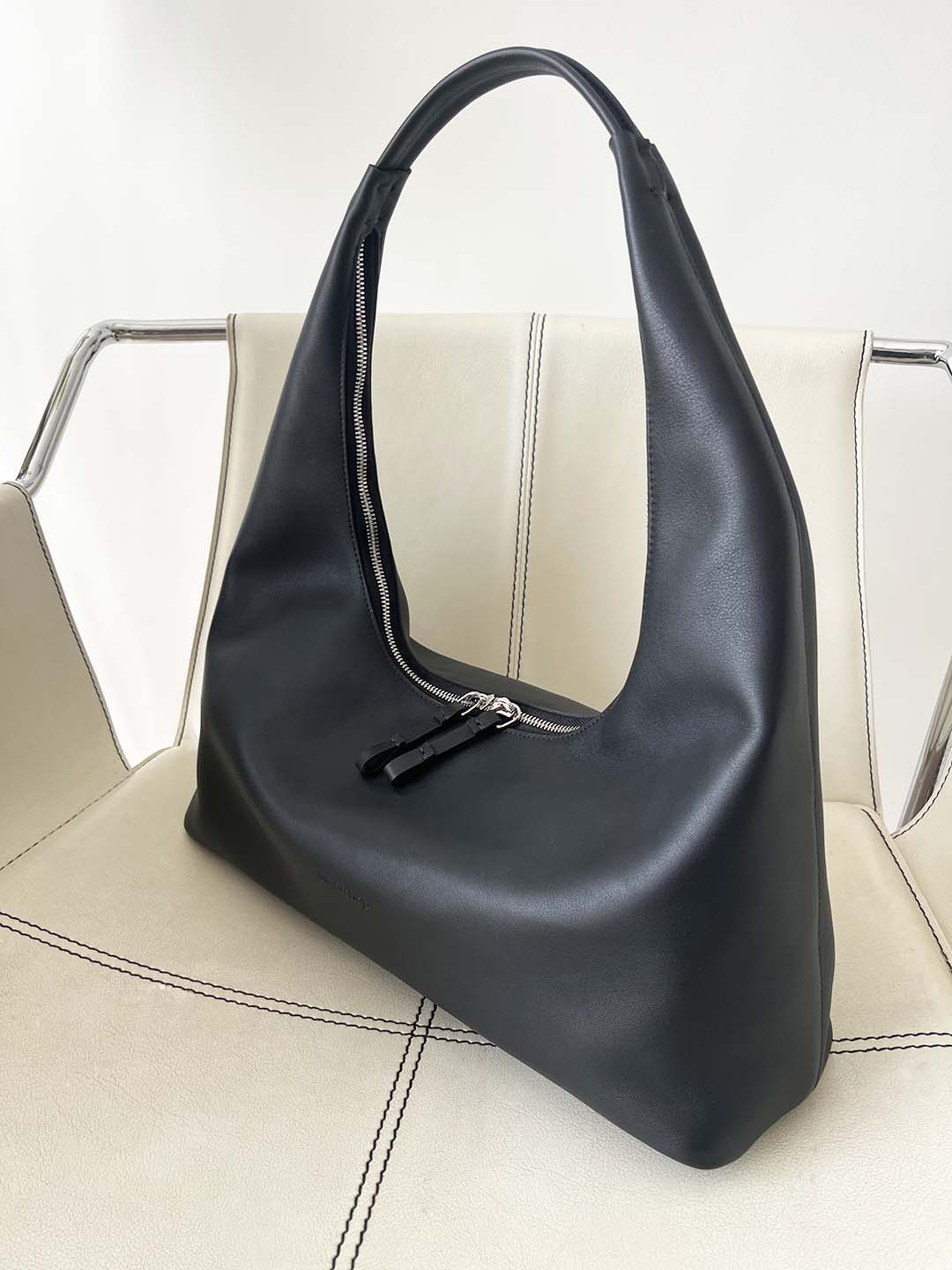 Riviera Shoulder Hobo in Black - www.Shopthatapp.com #