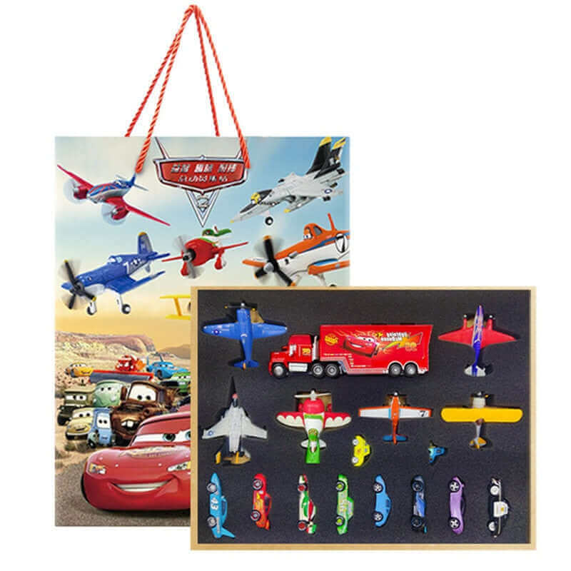 Disney Pixar Cars 3 Diecast Models - Lightning McQueen, Jackson Storm & More - www.Shopthatapp.com