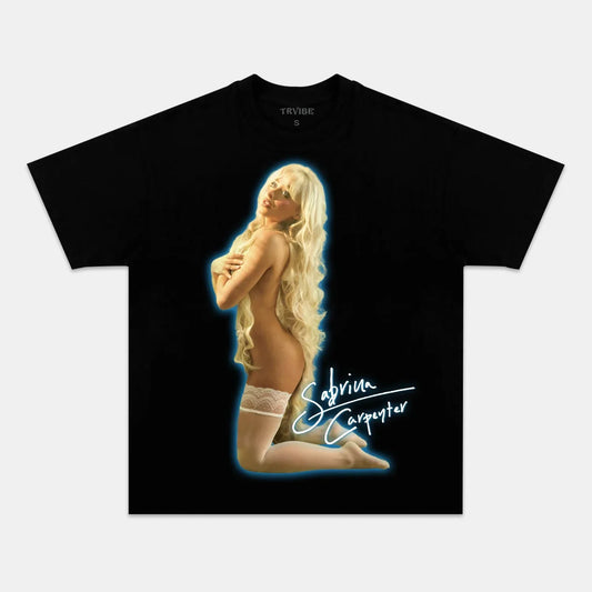 Sabrina Carpenter: Music Icon Tee V8 - www.Shopthatapp.com